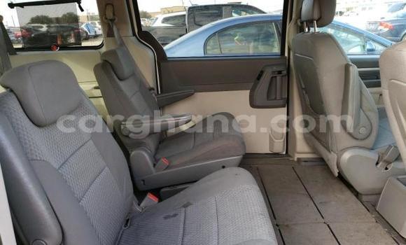 Sayi Na hannu Dodge Caravan White Mota in Accra a Greater Accra Sayi Na hannu Dodge Caravan White Mota in Accra a Greater Accra