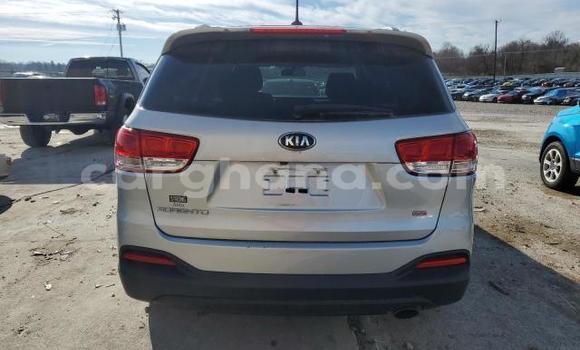 Ra Àlòkù Kia Sorento Silver Ọkọ̀ in Accra ni Greater Accra Ra Àlòkù Kia Sorento Silver Ọkọ̀ in Accra ni Greater Accra