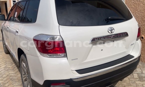 Ra Àlòkù Toyota Highlander funfun Ọkọ̀ in Sekondi–Takoradi Metropolitan ni Oorun