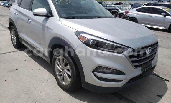 Sayi Na hannu Hyundai Tucson Azurfa Mota in Accra a Greater Accra