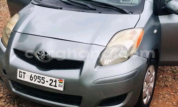 Ra Àlòkù Toyota Vitz Silver Ọkọ̀ in Accra ni Greater Accra Ra Àlòkù Toyota Vitz Silver Ọkọ̀ in Accra ni Greater Accra
