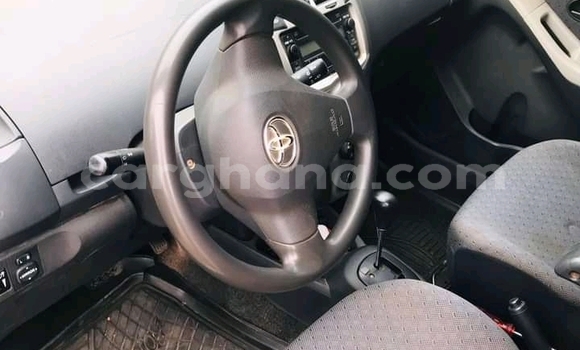 Ra Àlòkù Toyota Vitz Silver Ọkọ̀ in Accra ni Greater Accra Ra Àlòkù Toyota Vitz Silver Ọkọ̀ in Accra ni Greater Accra