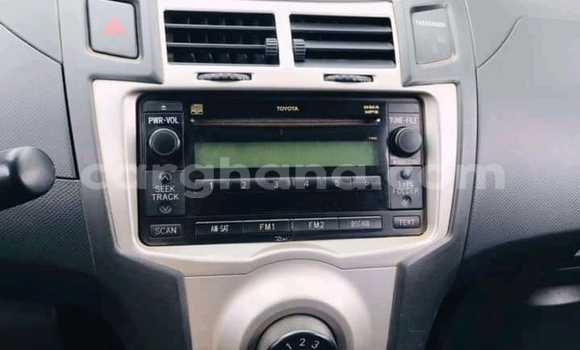 Ra Àlòkù Toyota Vitz Silver Ọkọ̀ in Accra ni Greater Accra Ra Àlòkù Toyota Vitz Silver Ọkọ̀ in Accra ni Greater Accra