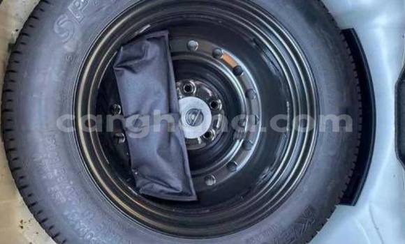 Sayi Na hannu Honda CR–V White Mota in Accra a Greater Accra Sayi Na hannu Honda CR–V White Mota in Accra a Greater Accra