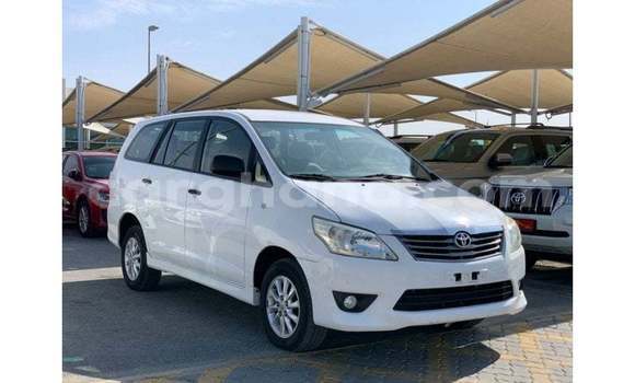 Sayi Imported Toyota Innova White Mota in Import - Dubai a Ashanti Sayi Imported Toyota Innova White Mota in Import - Dubai a Ashanti