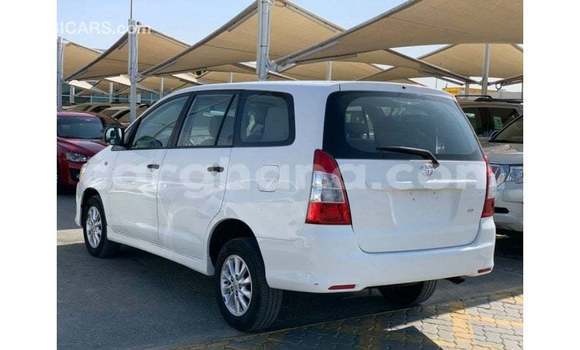 Sayi Imported Toyota Innova White Mota in Import - Dubai a Ashanti Sayi Imported Toyota Innova White Mota in Import - Dubai a Ashanti
