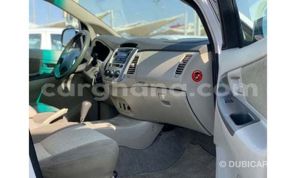 Sayi Imported Toyota Innova White Mota in Import - Dubai a Ashanti Sayi Imported Toyota Innova White Mota in Import - Dubai a Ashanti