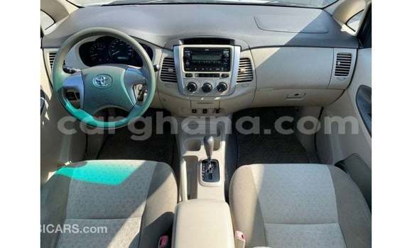 Sayi Imported Toyota Innova White Mota in Import - Dubai a Ashanti Sayi Imported Toyota Innova White Mota in Import - Dubai a Ashanti