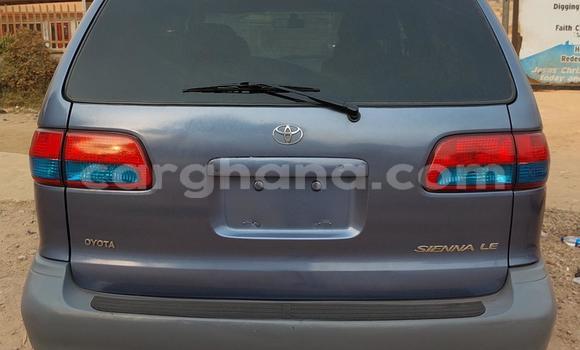Buy Used Toyota Sienna Blue Car in Sekondi–Takoradi Metropolitan in Western Buy Used Toyota Sienna Blue Car in Sekondi–Takoradi Metropolitan in Western