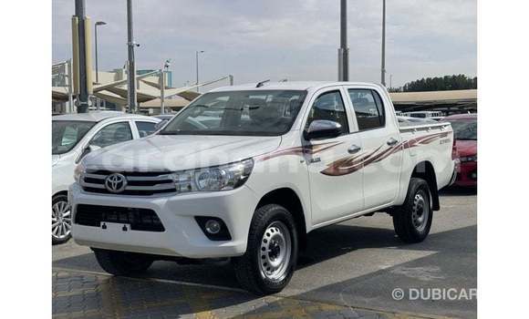 Ra Imported Toyota Hilux funfun Ọkọ̀ in Import - Dubai ni Ashanti Ra Imported Toyota Hilux funfun Ọkọ̀ in Import - Dubai ni Ashanti