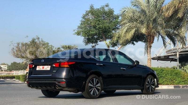 Big with watermark nissan altima ashanti import dubai 53155