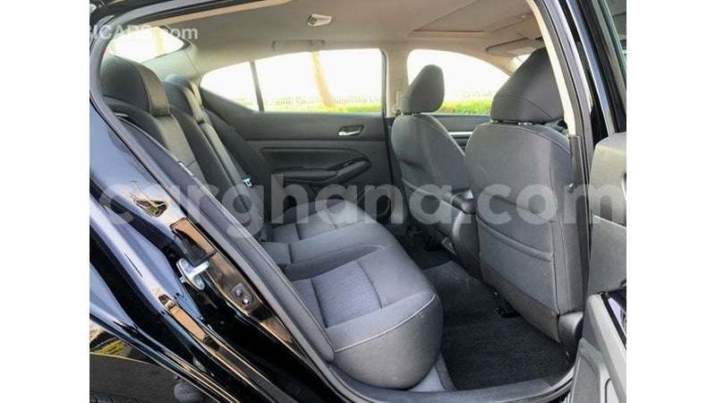 Big with watermark nissan altima ashanti import dubai 53155