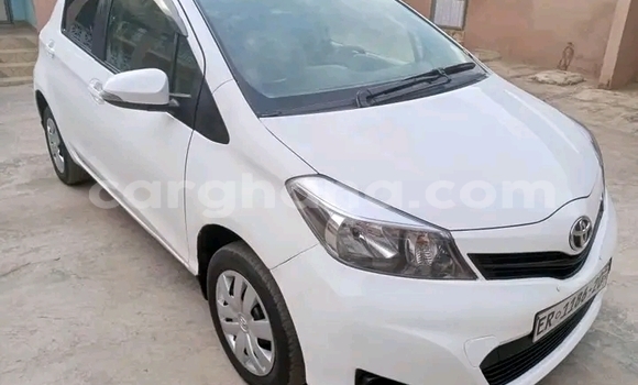 Buy Used Toyota Vitz White Car in Accra in Greater Accra