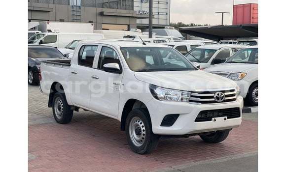 Buy Import Toyota Hilux White Car in Import - Dubai in Ashanti Buy Import Toyota Hilux White Car in Import - Dubai in Ashanti