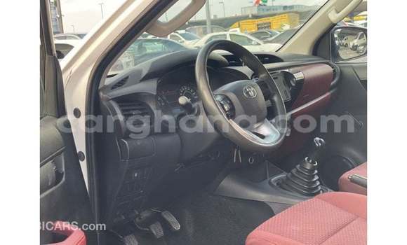 Buy Import Toyota Hilux White Car in Import - Dubai in Ashanti Buy Import Toyota Hilux White Car in Import - Dubai in Ashanti