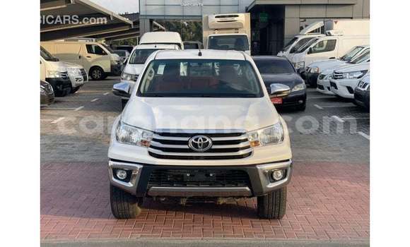 Ra Imported Toyota Hilux funfun Ọkọ̀ in Import - Dubai ni Ashanti Ra Imported Toyota Hilux funfun Ọkọ̀ in Import - Dubai ni Ashanti