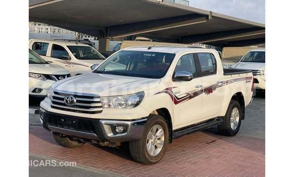 Ra Imported Toyota Hilux funfun Ọkọ̀ in Import - Dubai ni Ashanti Ra Imported Toyota Hilux funfun Ọkọ̀ in Import - Dubai ni Ashanti