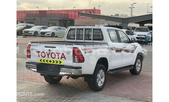 Ra Imported Toyota Hilux funfun Ọkọ̀ in Import - Dubai ni Ashanti Ra Imported Toyota Hilux funfun Ọkọ̀ in Import - Dubai ni Ashanti