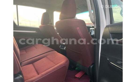 Ra Imported Toyota Hilux funfun Ọkọ̀ in Import - Dubai ni Ashanti Ra Imported Toyota Hilux funfun Ọkọ̀ in Import - Dubai ni Ashanti