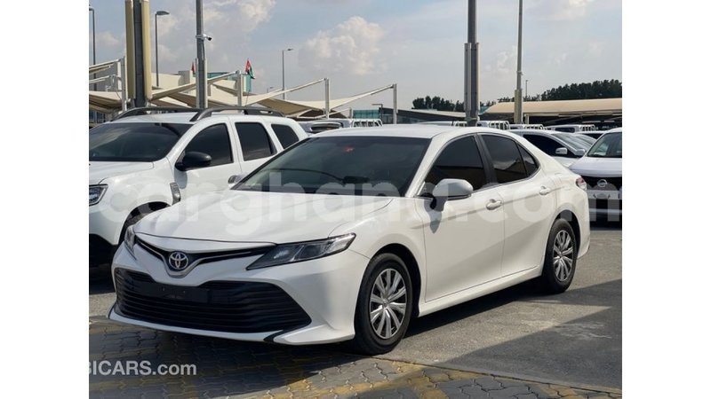 Big with watermark toyota camry ashanti import dubai 53181