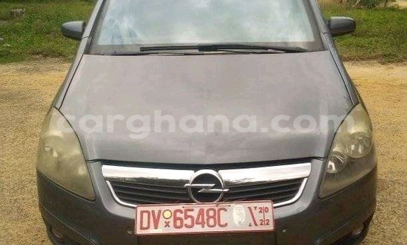 Buy Used Opel Zafira Brown Car in Accra in Greater Accra