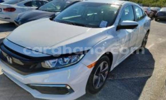 Sayi Na hannu Honda Civic White Mota in Accra a Greater Accra Sayi Na hannu Honda Civic White Mota in Accra a Greater Accra