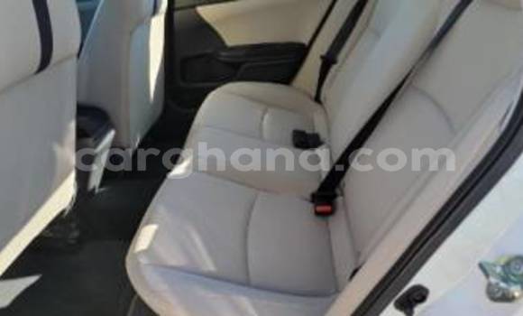 Sayi Na hannu Honda Civic White Mota in Accra a Greater Accra Sayi Na hannu Honda Civic White Mota in Accra a Greater Accra