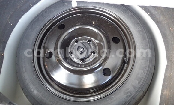 Ra Àlòkù Ford Explorer funfun Ọkọ̀ in Accra ni Greater Accra Ra Àlòkù Ford Explorer funfun Ọkọ̀ in Accra ni Greater Accra