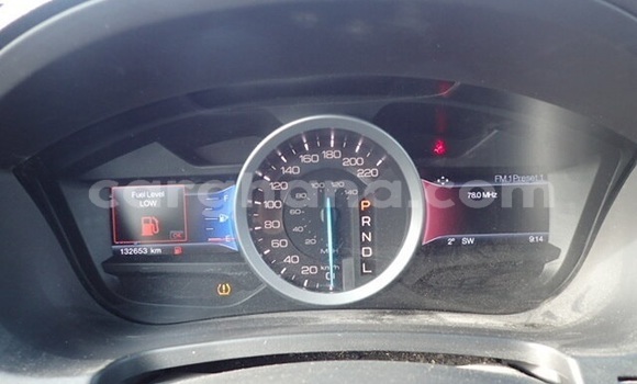 Ra Àlòkù Ford Explorer funfun Ọkọ̀ in Accra ni Greater Accra Ra Àlòkù Ford Explorer funfun Ọkọ̀ in Accra ni Greater Accra