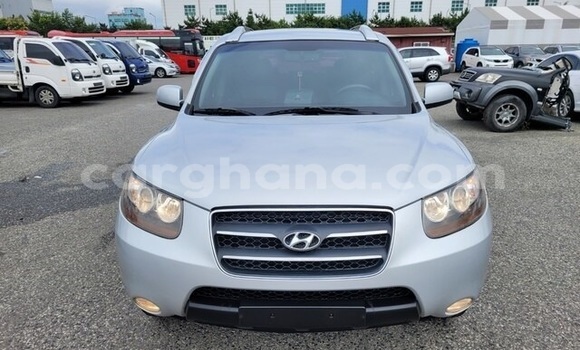 Sayi Na hannu Hyundai Santa Fe Azurfa Mota in Accra a Greater Accra Sayi Na hannu Hyundai Santa Fe Azurfa Mota in Accra a Greater Accra