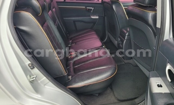 Sayi Na hannu Hyundai Santa Fe Azurfa Mota in Accra a Greater Accra Sayi Na hannu Hyundai Santa Fe Azurfa Mota in Accra a Greater Accra