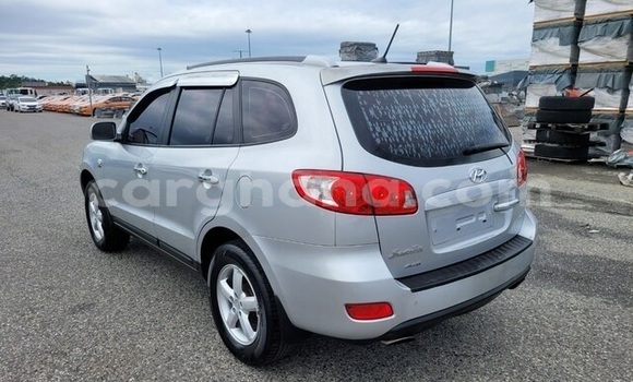 Sayi Na hannu Hyundai Santa Fe Azurfa Mota in Accra a Greater Accra Sayi Na hannu Hyundai Santa Fe Azurfa Mota in Accra a Greater Accra