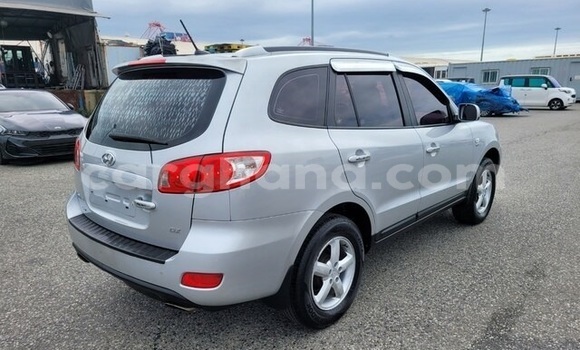 Sayi Na hannu Hyundai Santa Fe Azurfa Mota in Accra a Greater Accra Sayi Na hannu Hyundai Santa Fe Azurfa Mota in Accra a Greater Accra