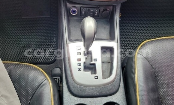 Sayi Na hannu Hyundai Santa Fe Azurfa Mota in Accra a Greater Accra Sayi Na hannu Hyundai Santa Fe Azurfa Mota in Accra a Greater Accra