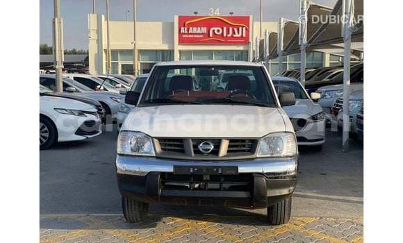 Ra Imported Nissan Pickup funfun Ọkọ̀ in Import - Dubai ni Ashanti Ra Imported Nissan Pickup funfun Ọkọ̀ in Import - Dubai ni Ashanti