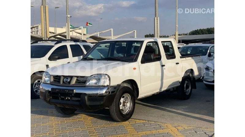 Big with watermark nissan pickup ashanti import dubai 53205