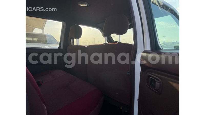 Big with watermark nissan pickup ashanti import dubai 53205