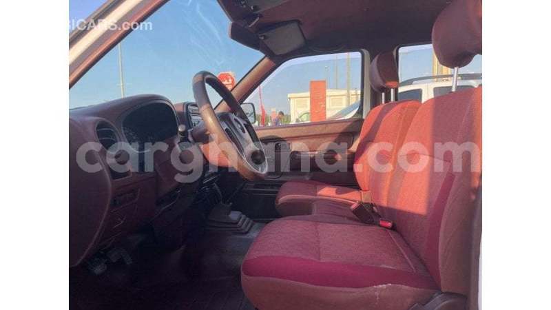 Big with watermark nissan pickup ashanti import dubai 53205