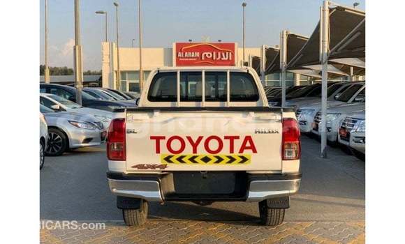 Ra Imported Toyota Hilux funfun Ọkọ̀ in Import - Dubai ni Ashanti Ra Imported Toyota Hilux funfun Ọkọ̀ in Import - Dubai ni Ashanti