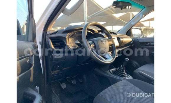 Ra Imported Toyota Hilux funfun Ọkọ̀ in Import - Dubai ni Ashanti Ra Imported Toyota Hilux funfun Ọkọ̀ in Import - Dubai ni Ashanti