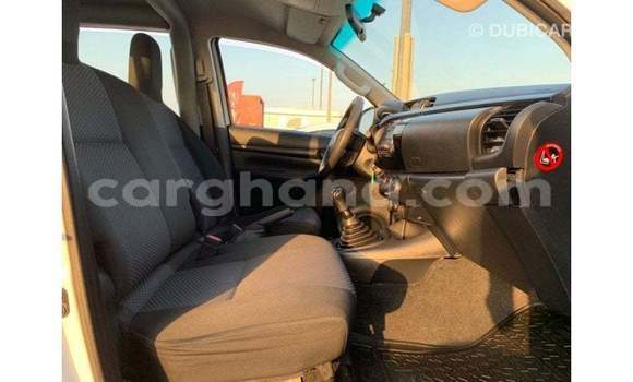 Ra Imported Toyota Hilux funfun Ọkọ̀ in Import - Dubai ni Ashanti Ra Imported Toyota Hilux funfun Ọkọ̀ in Import - Dubai ni Ashanti