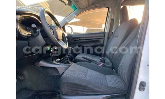 Ra Imported Toyota Hilux funfun Ọkọ̀ in Import - Dubai ni Ashanti Ra Imported Toyota Hilux funfun Ọkọ̀ in Import - Dubai ni Ashanti