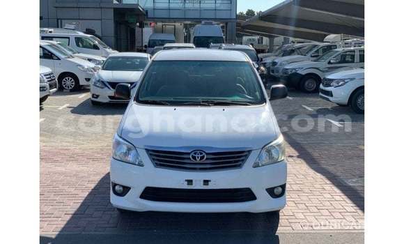 Sayi Imported Toyota Innova White Mota in Import - Dubai a Ashanti Sayi Imported Toyota Innova White Mota in Import - Dubai a Ashanti