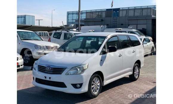 Sayi Imported Toyota Innova White Mota in Import - Dubai a Ashanti Sayi Imported Toyota Innova White Mota in Import - Dubai a Ashanti
