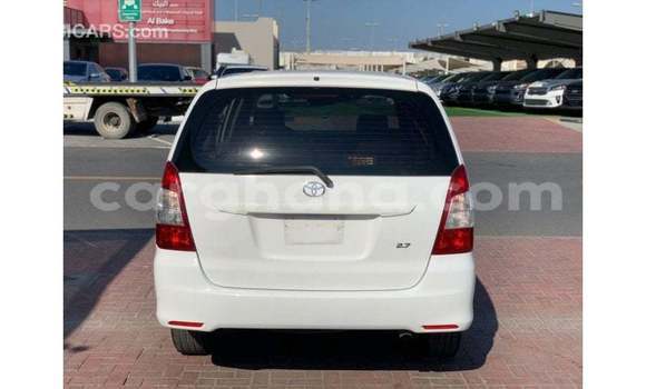 Sayi Imported Toyota Innova White Mota in Import - Dubai a Ashanti Sayi Imported Toyota Innova White Mota in Import - Dubai a Ashanti