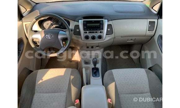 Sayi Imported Toyota Innova White Mota in Import - Dubai a Ashanti Sayi Imported Toyota Innova White Mota in Import - Dubai a Ashanti
