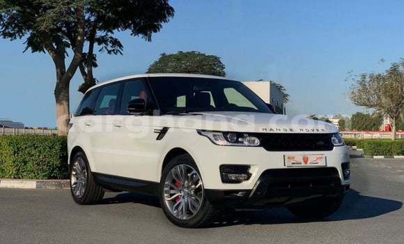 Buy Import Land Rover Range Rover White Car in Import - Dubai in Ashanti
