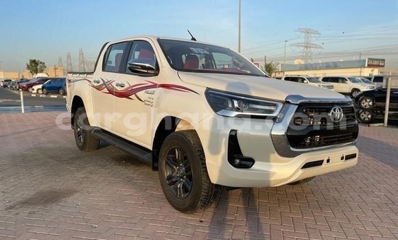Buy Used Toyota Hilux White Car in Accra in Greater Accra
