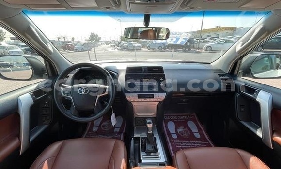 Sayi Na hannu Toyota Land Cruiser Prado White Mota in Accra a Greater Accra Sayi Na hannu Toyota Land Cruiser Prado White Mota in Accra a Greater Accra