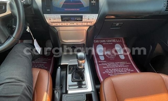 Sayi Na hannu Toyota Land Cruiser Prado White Mota in Accra a Greater Accra Sayi Na hannu Toyota Land Cruiser Prado White Mota in Accra a Greater Accra
